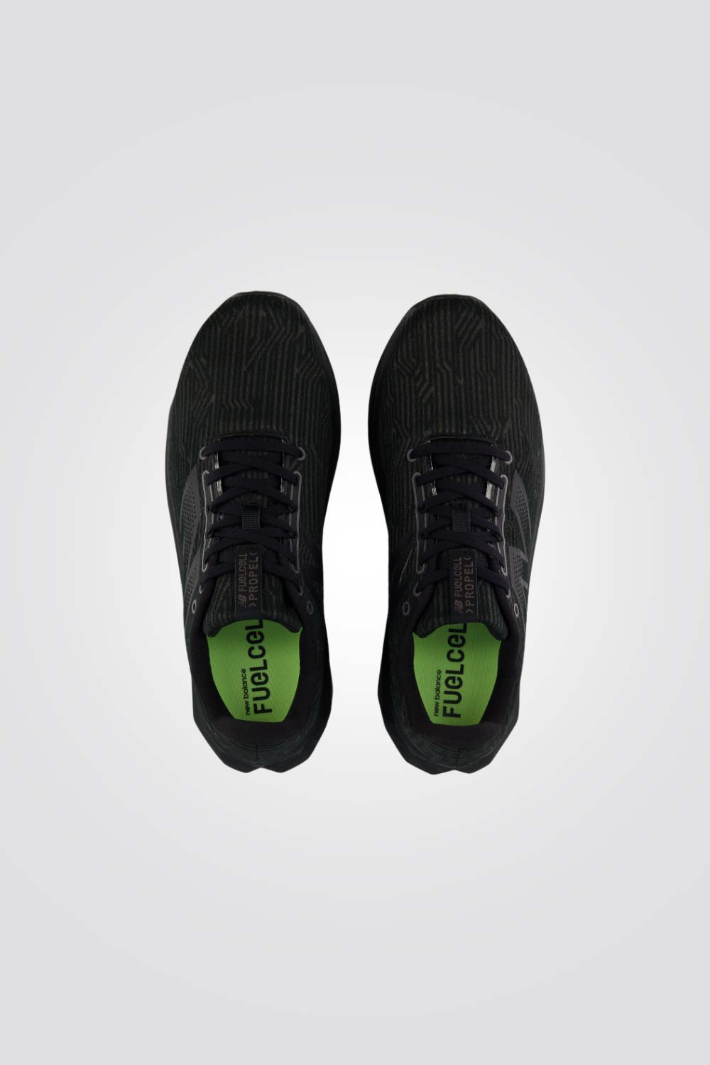 נעלי ספורט בצבע שחור לגברים | ניו באלאנס