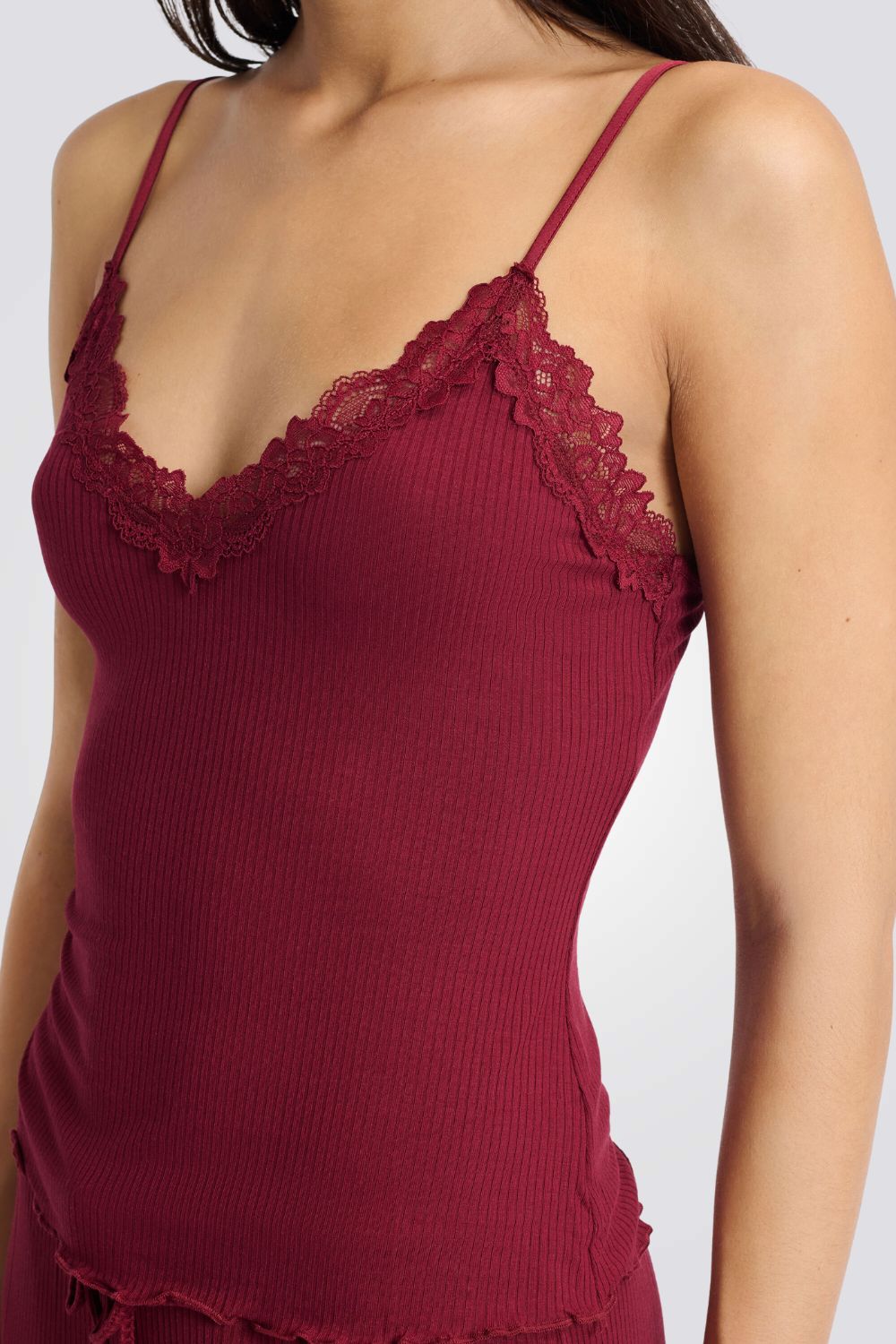 סט פיג’מה שני חלקים מסריג ריב עם פרטי תחרה NETTIE לנשים | איתם