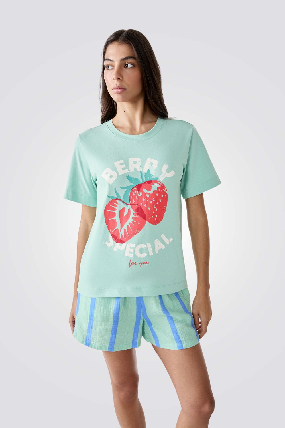 חולצת טישירט בעיצוב תותים | איתם