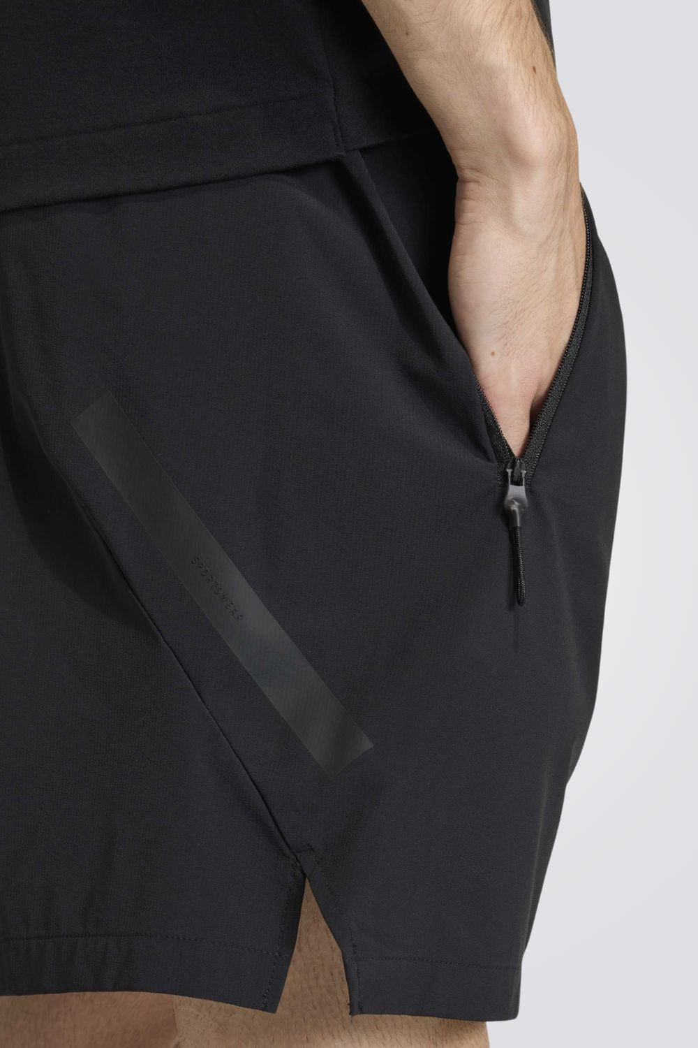 מכנסיים קצרים Z.N.E. WOVEN לגברים | אדידס