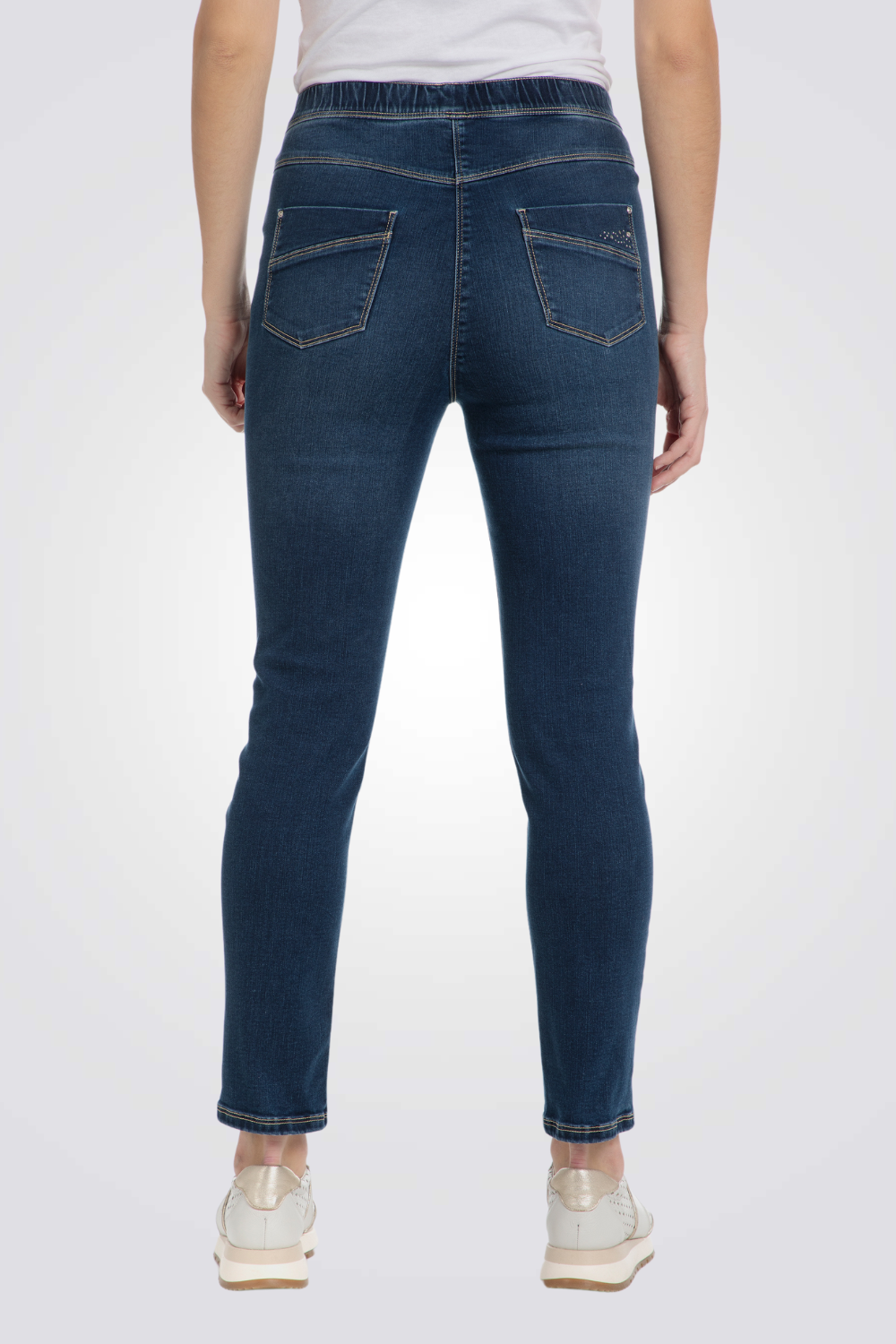 מכנסי סקיני ג'ינס