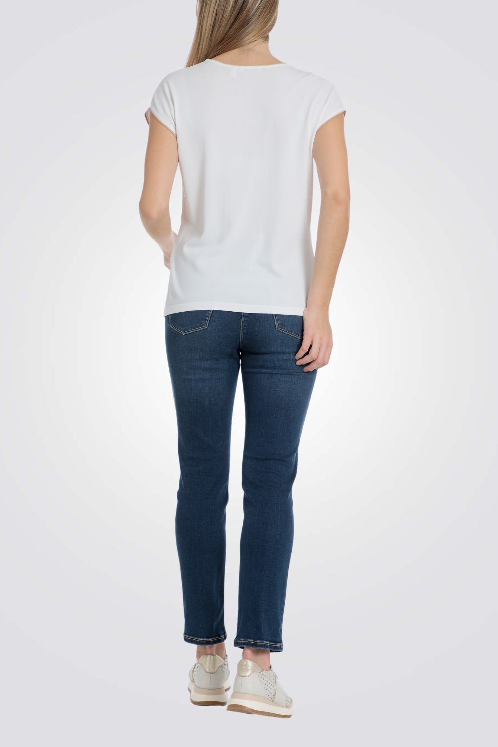 סריג דק שרוולים קצרים בצבע לבן