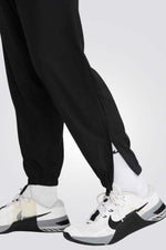 מכנסי ספורט רב תכליתיים לגברים | נייקי