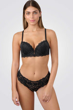 חזיית פוש אפ תחרה בצבע שחור