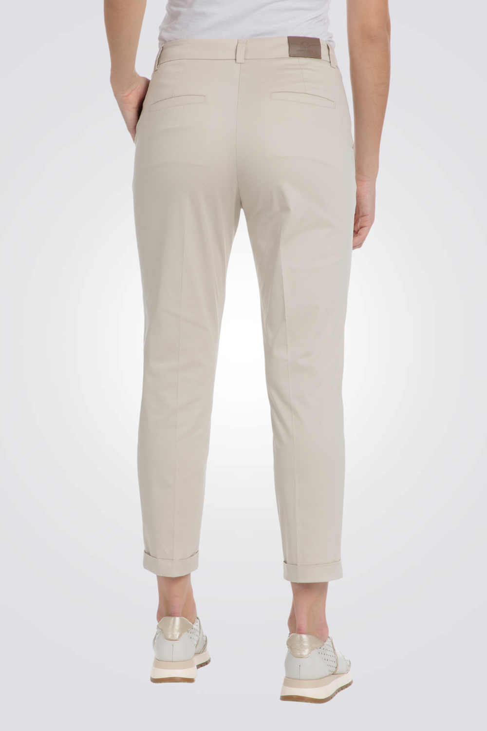 מכנסיים ארוכים בצבע בז'