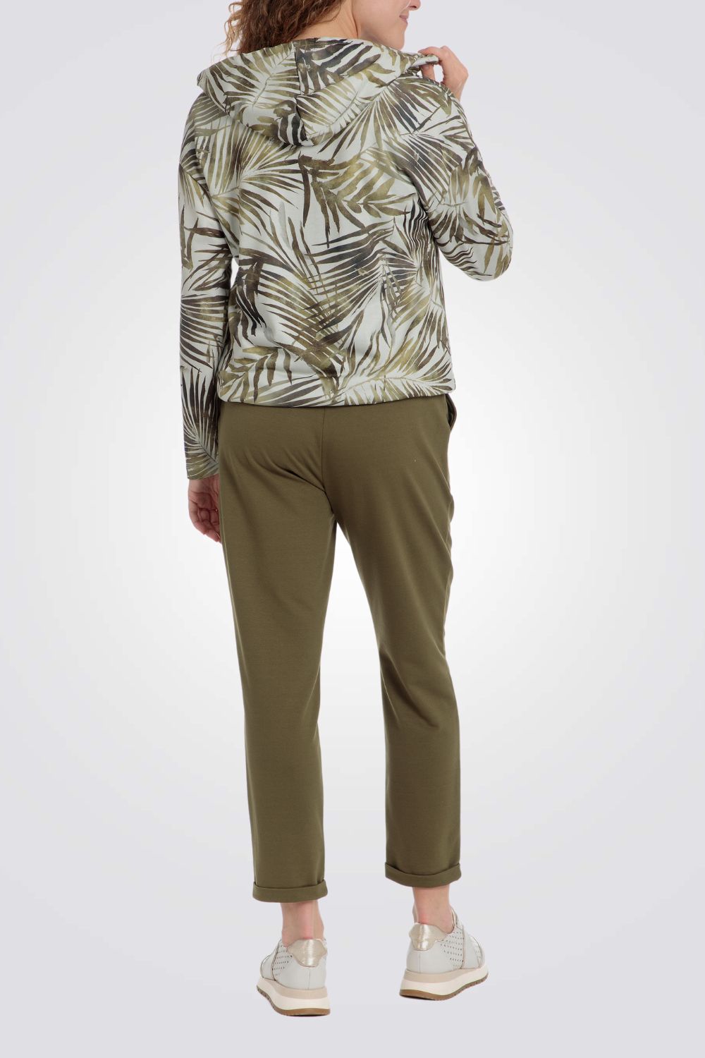 ג'קט ספורט עם הדפס טרופי