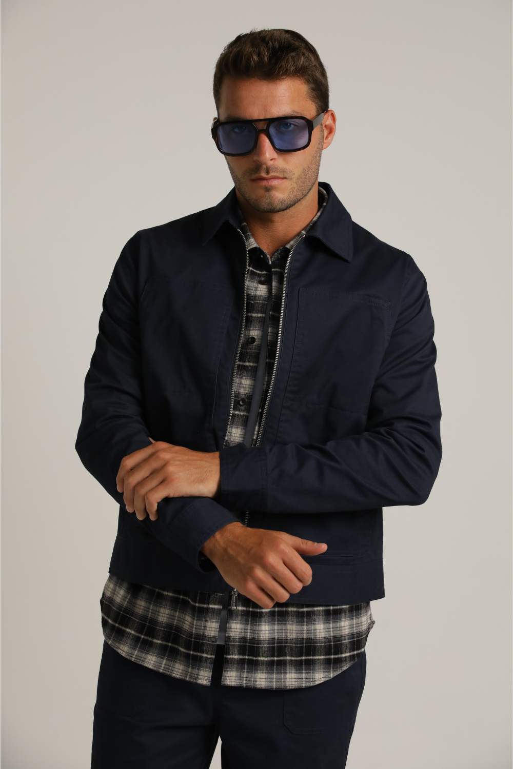 ג'קט באורך מותן בגזרת סלים עם כיסים קדמיים | קנת קול