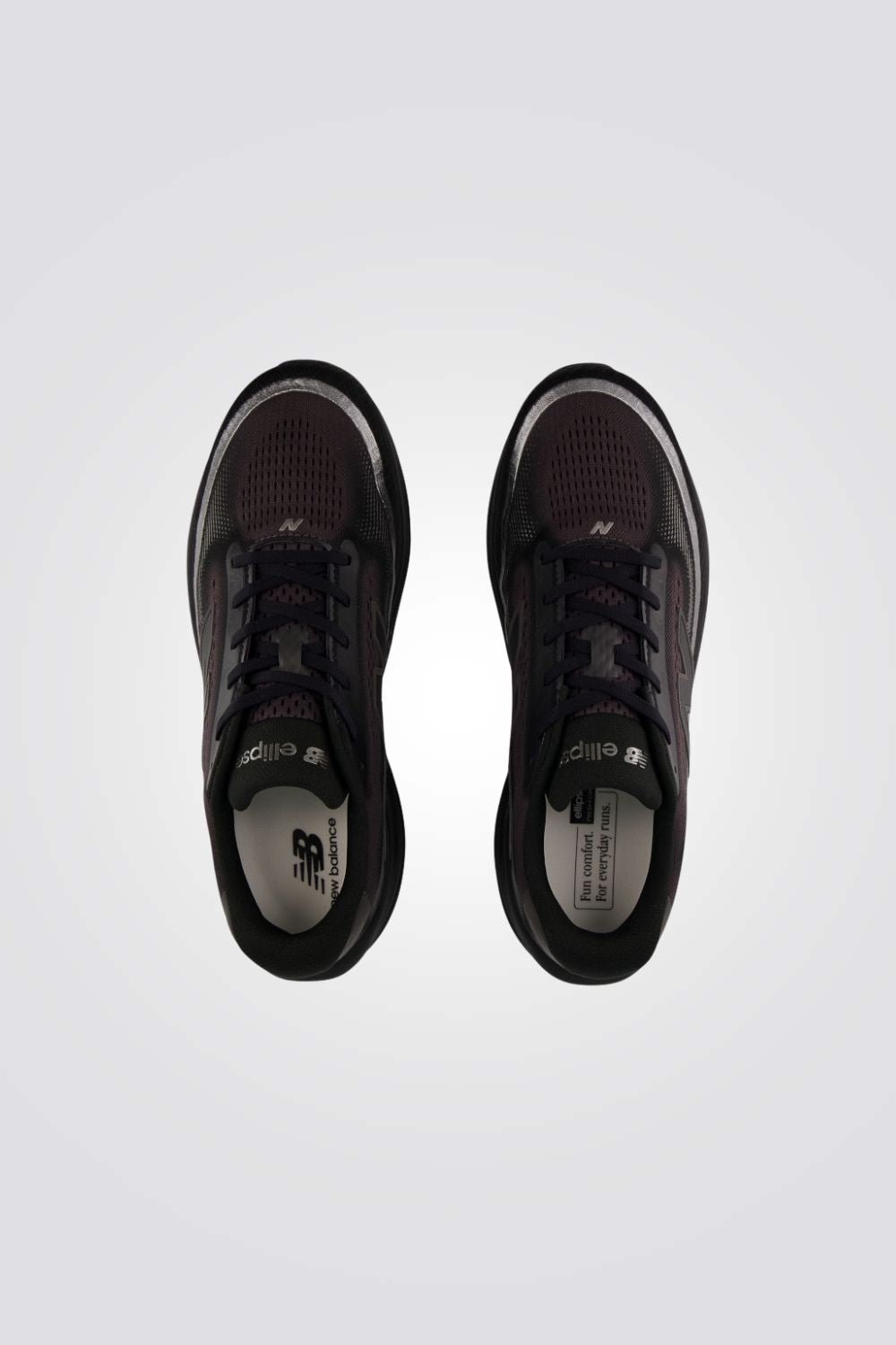נעלי ספורט בצבע שחור לגברים | ניו באלאנס