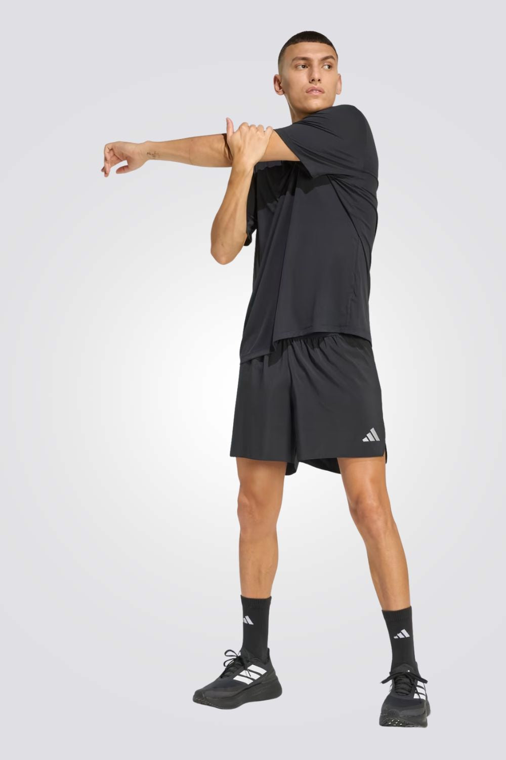 טישרט ריצה Essentials Adi365 Running שחורה לגברים | אדידס