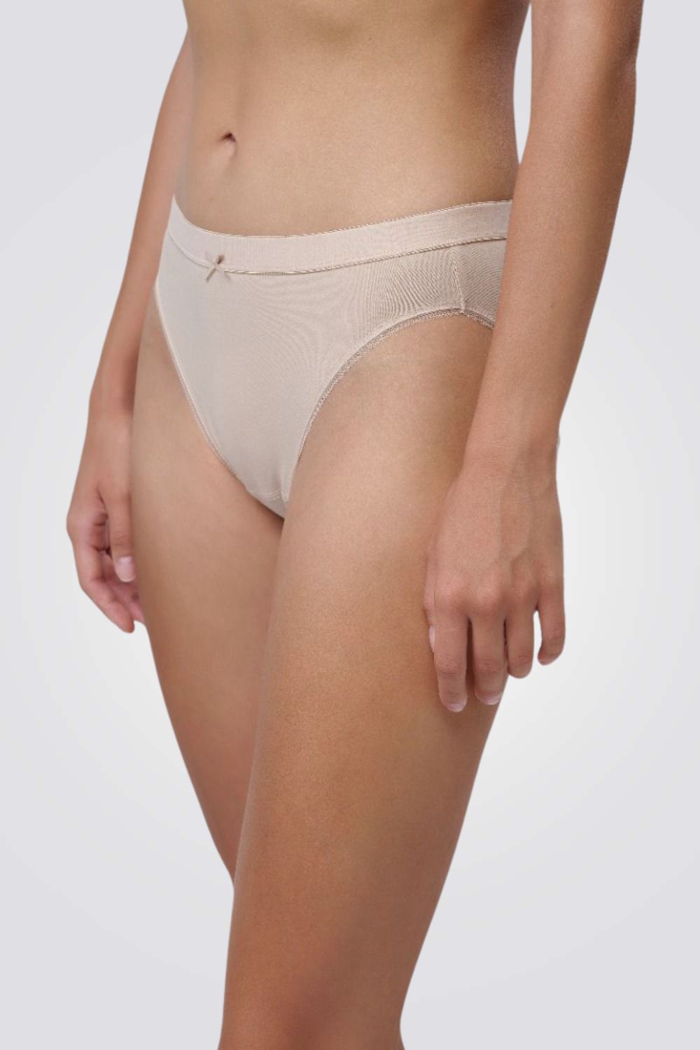 תחתוני ביקיני היי לג בשילוב תחרה | פמינה