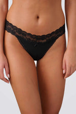 תחתוני חוטיני בעיצוב תחרה | פמינה