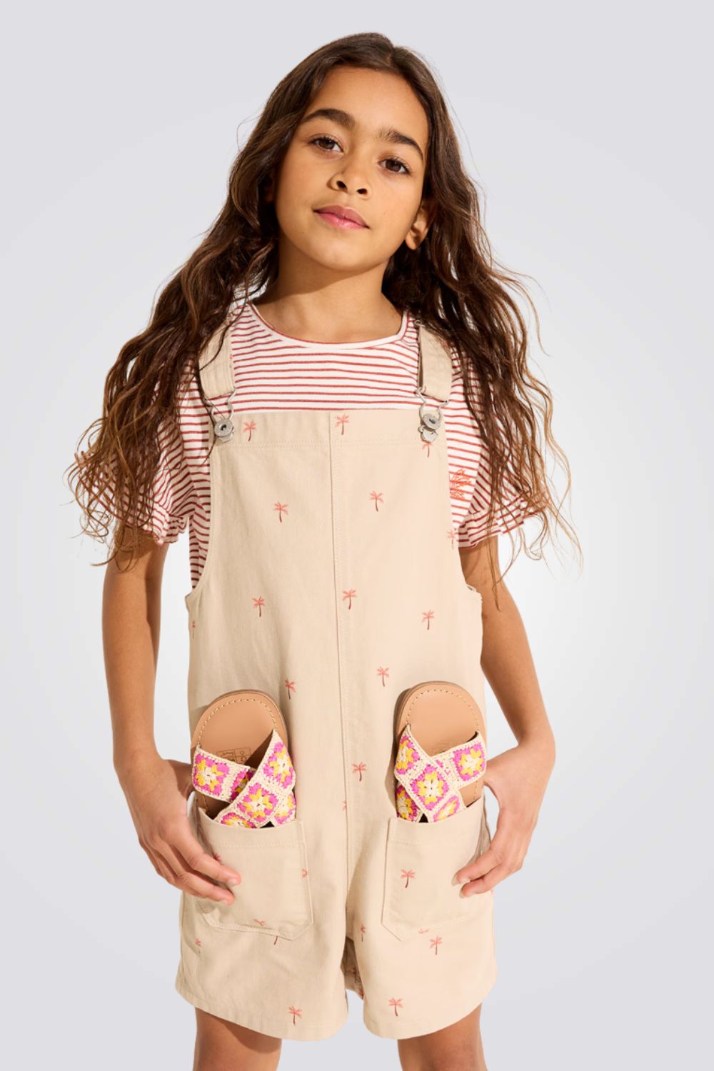 אוברול בד בצבע בז' לילדות