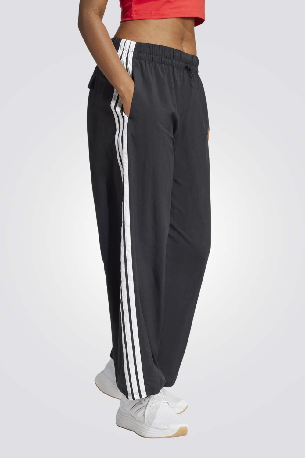 מכנסיים ארוכים ממותגים לנשים | אדידס