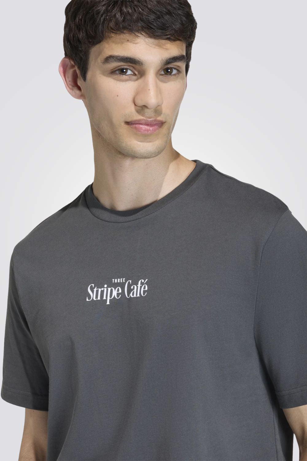 טישירט גרפיקה COFFEE CAFE DONUT BOX לגברים | אדידס