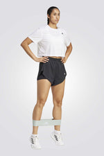 טישירט לנשים בצבע לבן