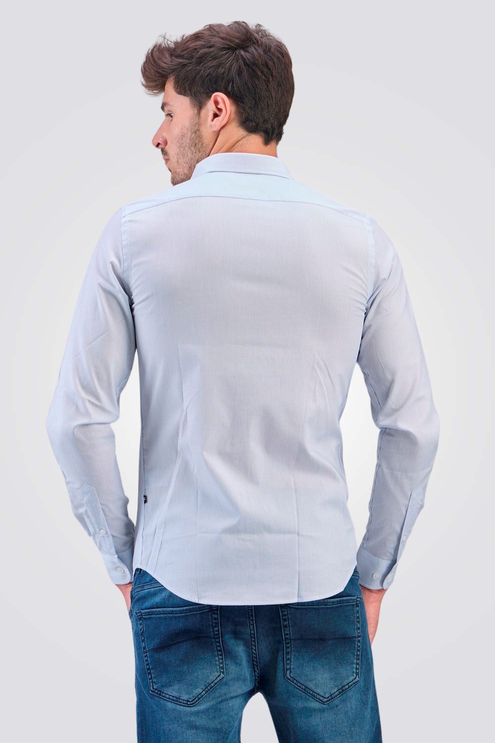 מכופתרת TAILORED FIT תכלת