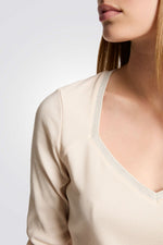 טישירט ריב שרוול ארוך בצבע שמנת