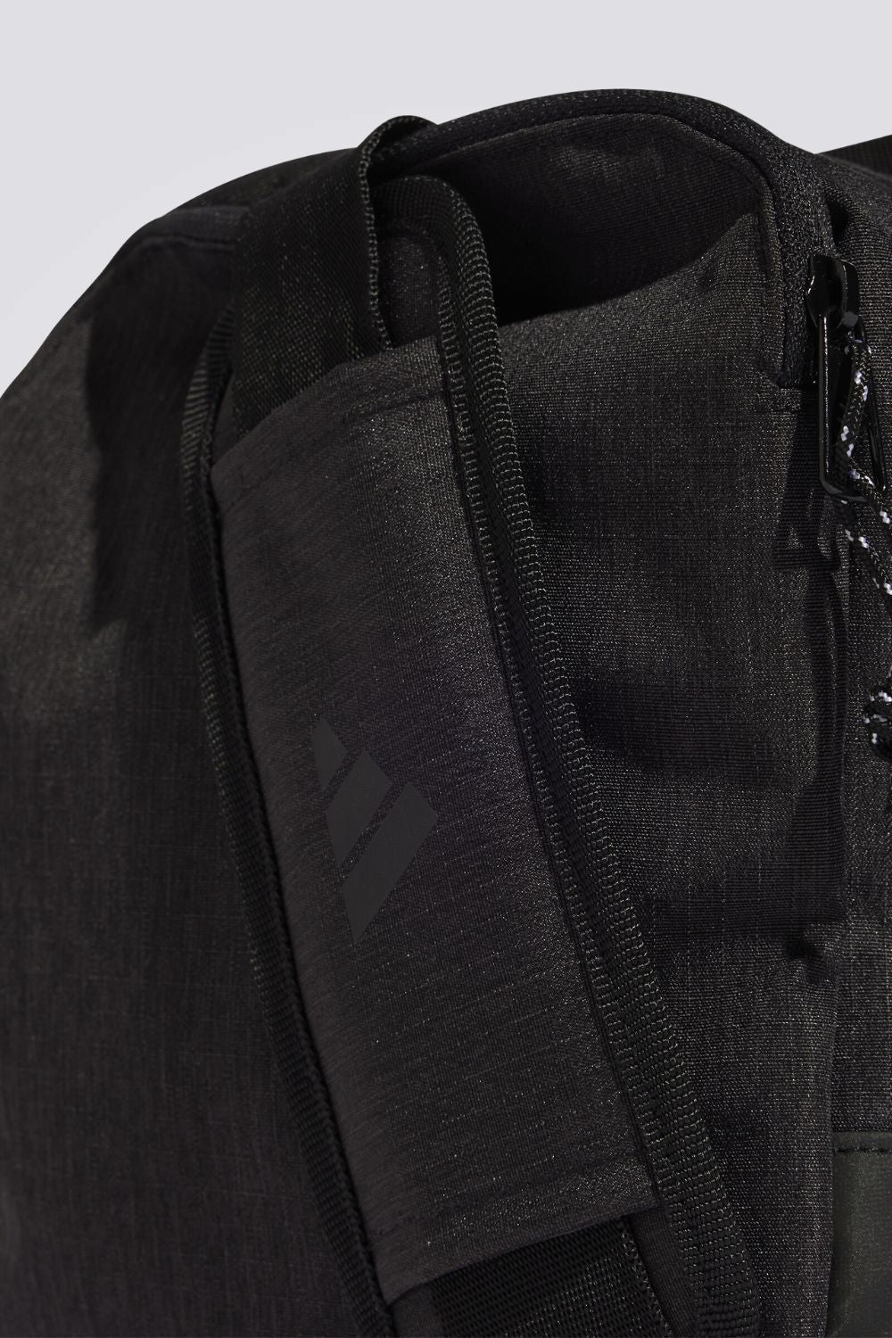 תיק אימון 4ATHLTS DUF S בצבע שחור 