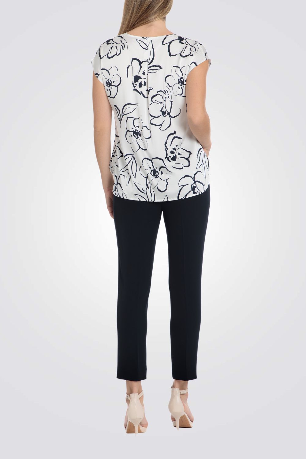חולצה הדפס פרחים בצבע לבן/נייבי