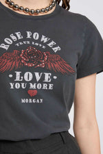 טישירט בצבע אפור כהה הדפס בחזית