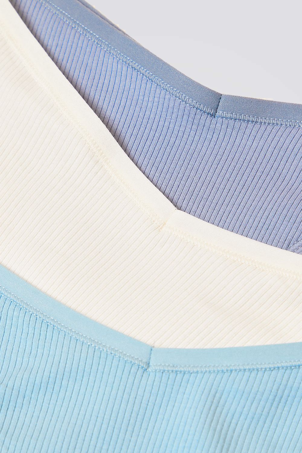 מארז תחתוני טנגה JOHN לנשים