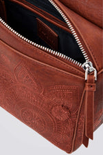 תיק כתף עם טקסטורה פרחונית | דזיגוואל 