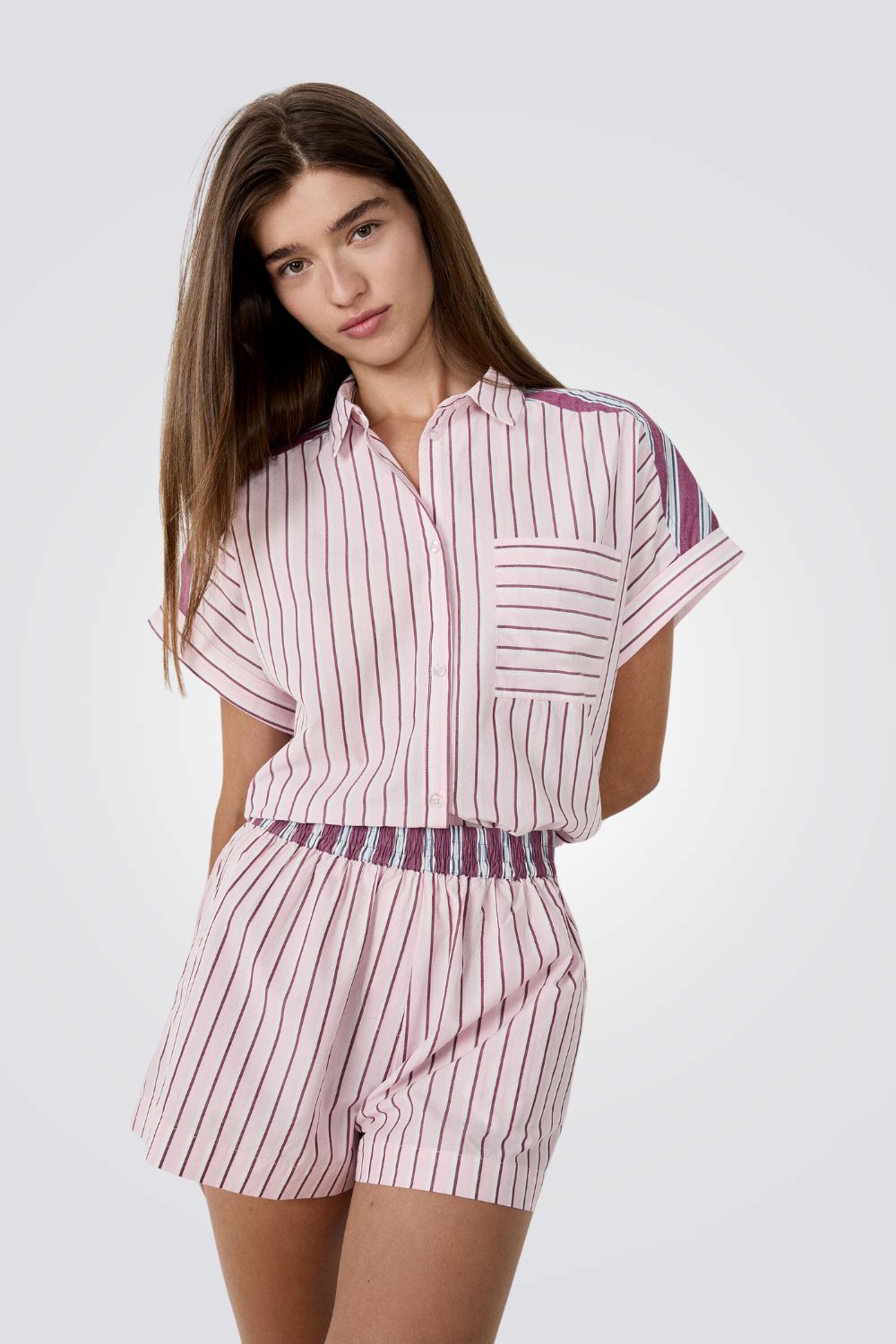 חולצת לילה מכופתרת בהדפס פסים | איתם