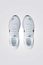 נעלי ספורט בצבע לבן לגברים | נייקי