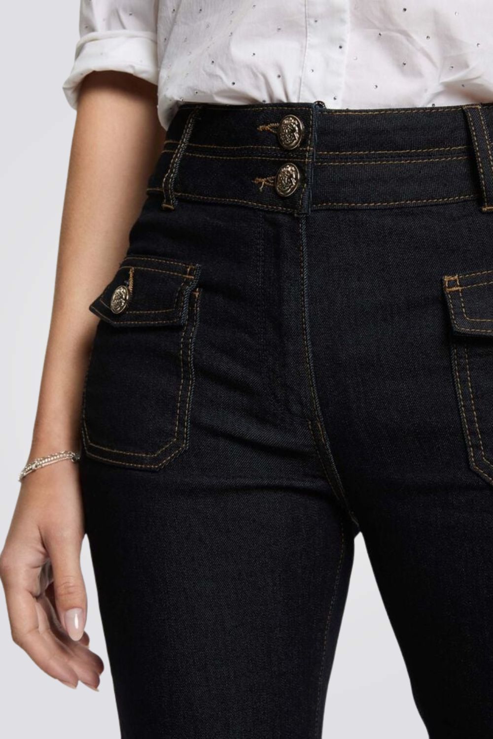 ג'ינס בוטקאט לנשים בצבע כחול כהה | מורגן 
