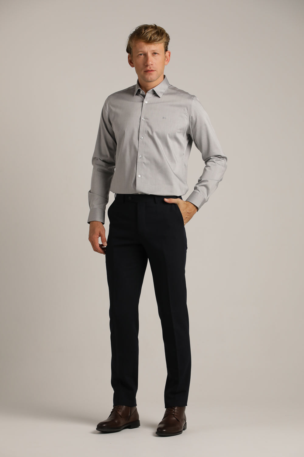 חולצה מכופתרת חלקה לגברים | קנת קול