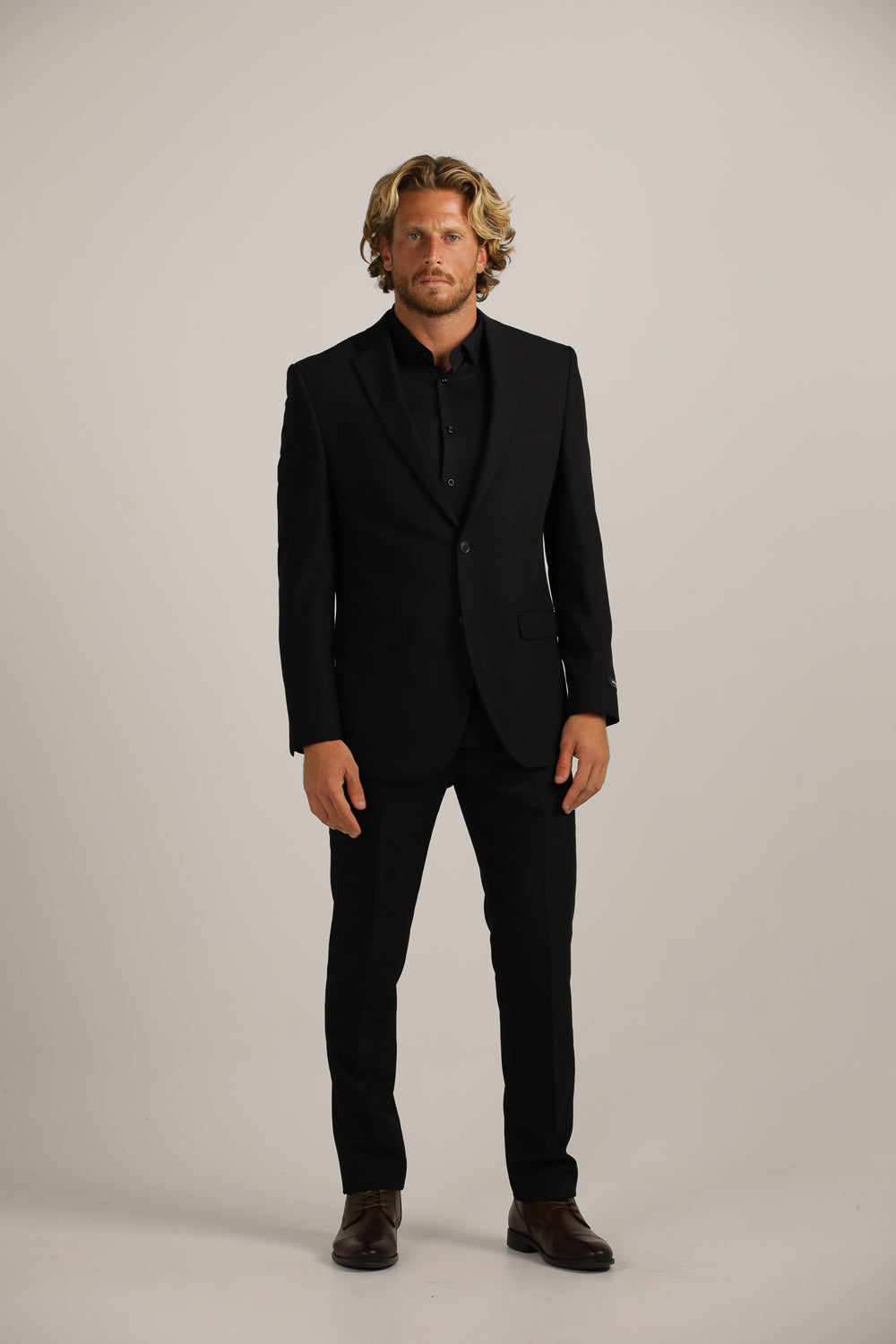 בלייזר בגזרה מחויטת | קנת קול