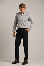 מכנסיים ארוכים בגזרה מחויטת | קנת קול