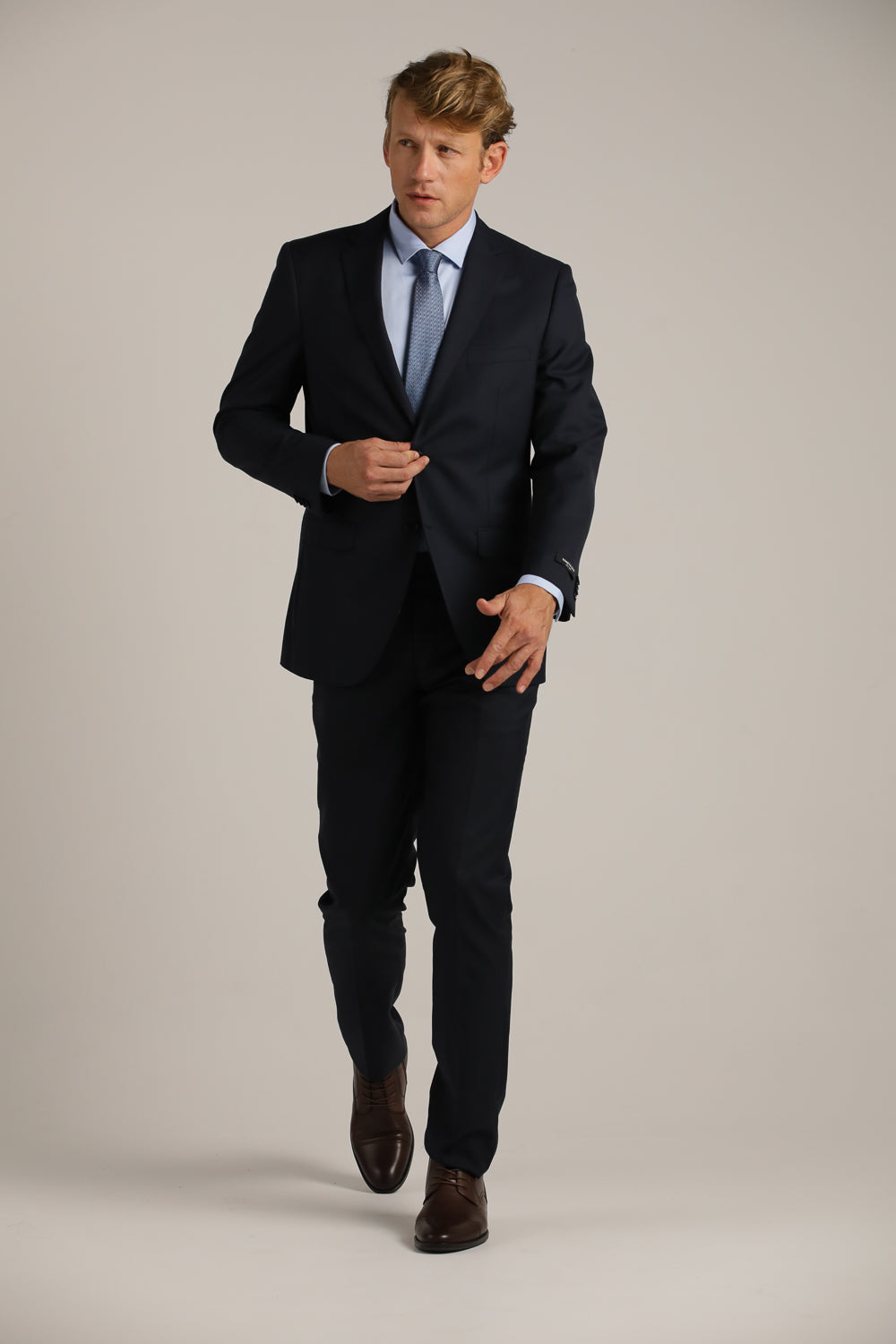 חולצה מכופתרת חלקה בגזרת מודרן פיט | קנת קול