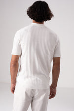 סריג פולו דק שרוולים קצרים בצבע אוף וויט