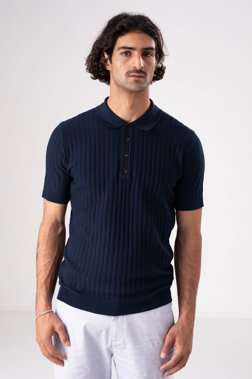 סריג פולו דק שרוולים קצרים בצבע נייבי