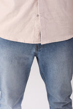 חולצה מכופתרת בגזרת מודרן לגברים