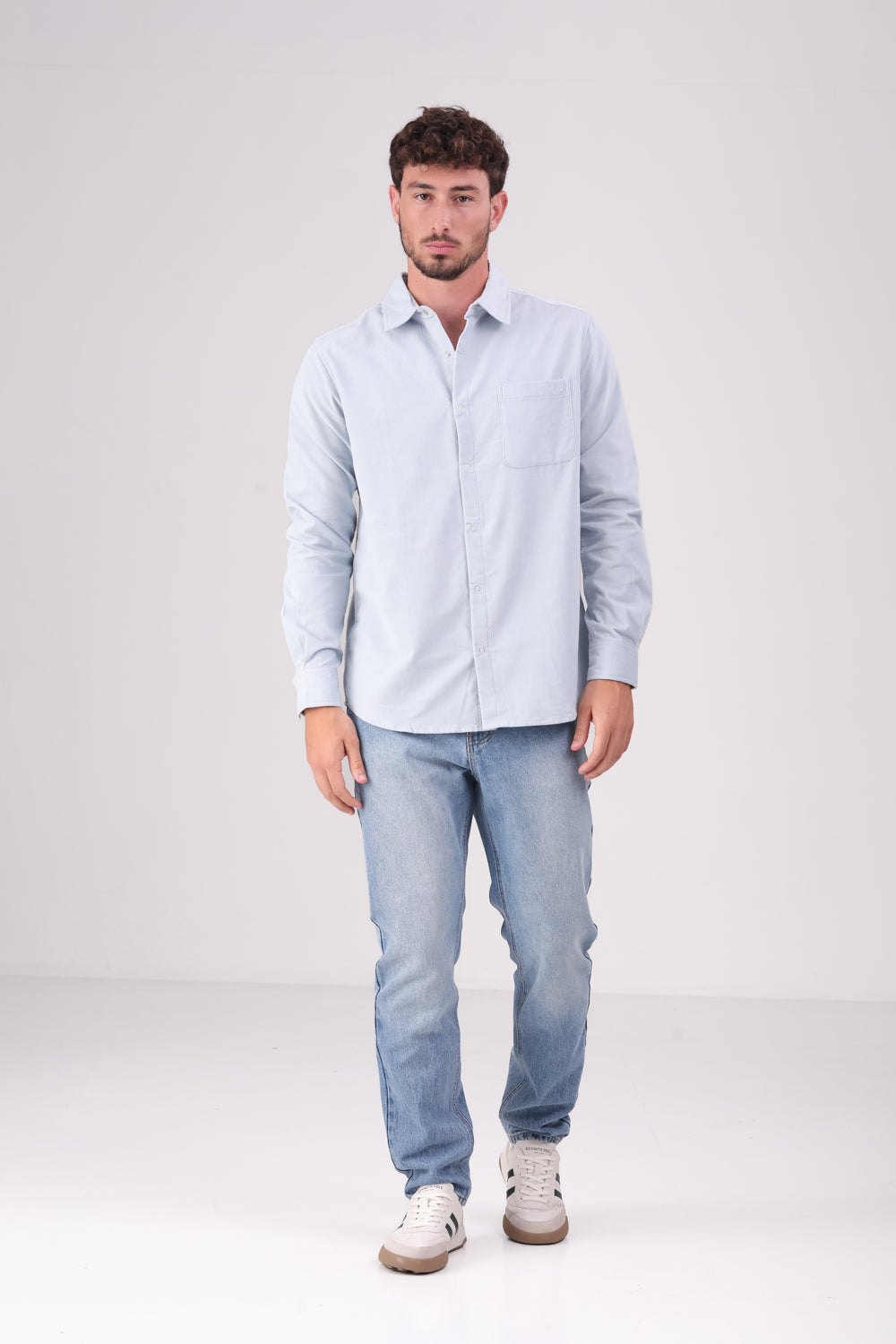 חולצה מכופתרת בגזרת מודרן לגברים