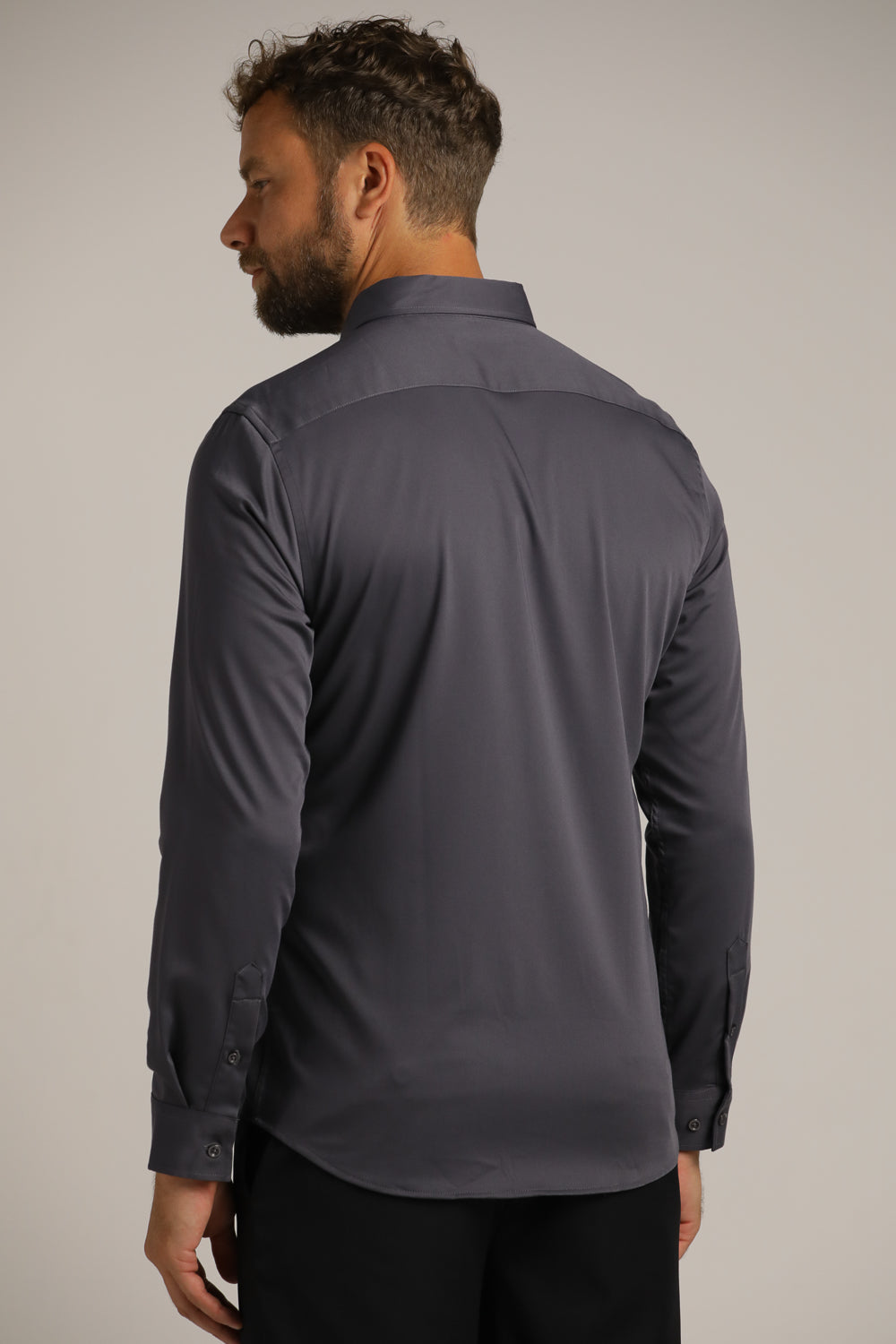 חולצה מכופתרת בגזרת סלים | קנת קול