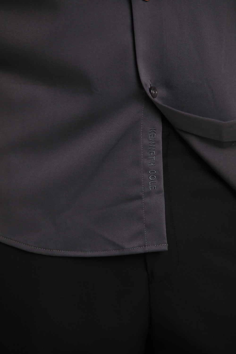 חולצה מכופתרת בגזרת סלים | קנת קול