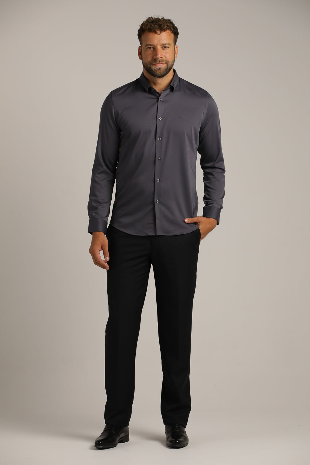 חולצה מכופתרת בגזרת סלים | קנת קול