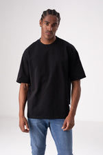 חולצת טי אוברסייז לגברים