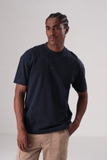 חולצת טי אוברסייז עם חתכים