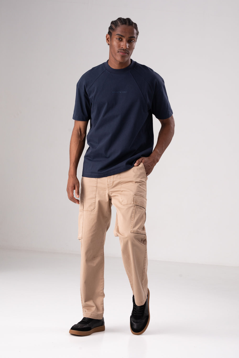 חולצת טי אוברסייז עם חתכים