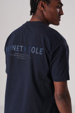 חולצת טי אוברסייז עם חתכים