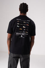 טי אוברסייז עם דפוס נעליים לגברים