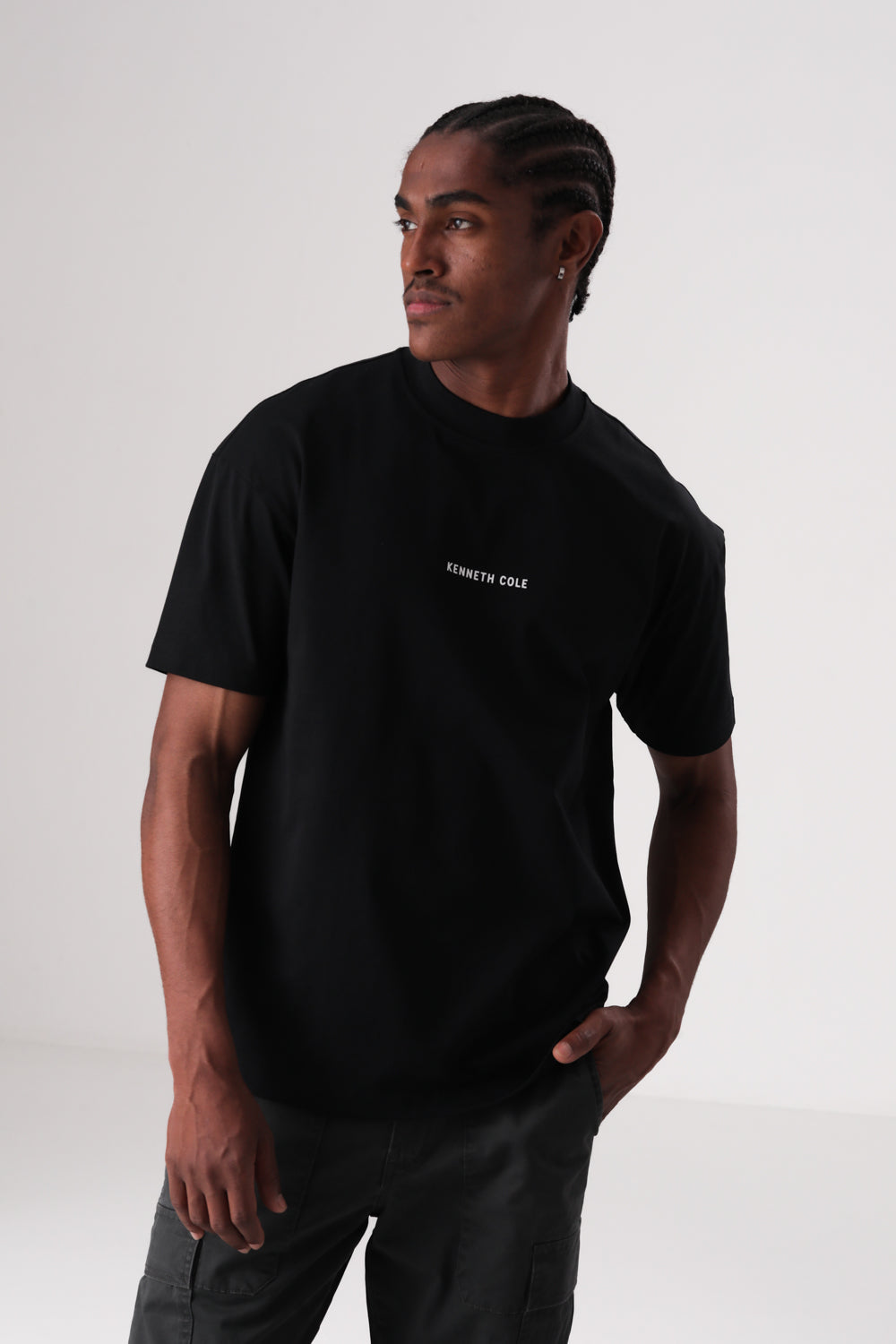 טי אוברסייז עם דפוס נעליים לגברים