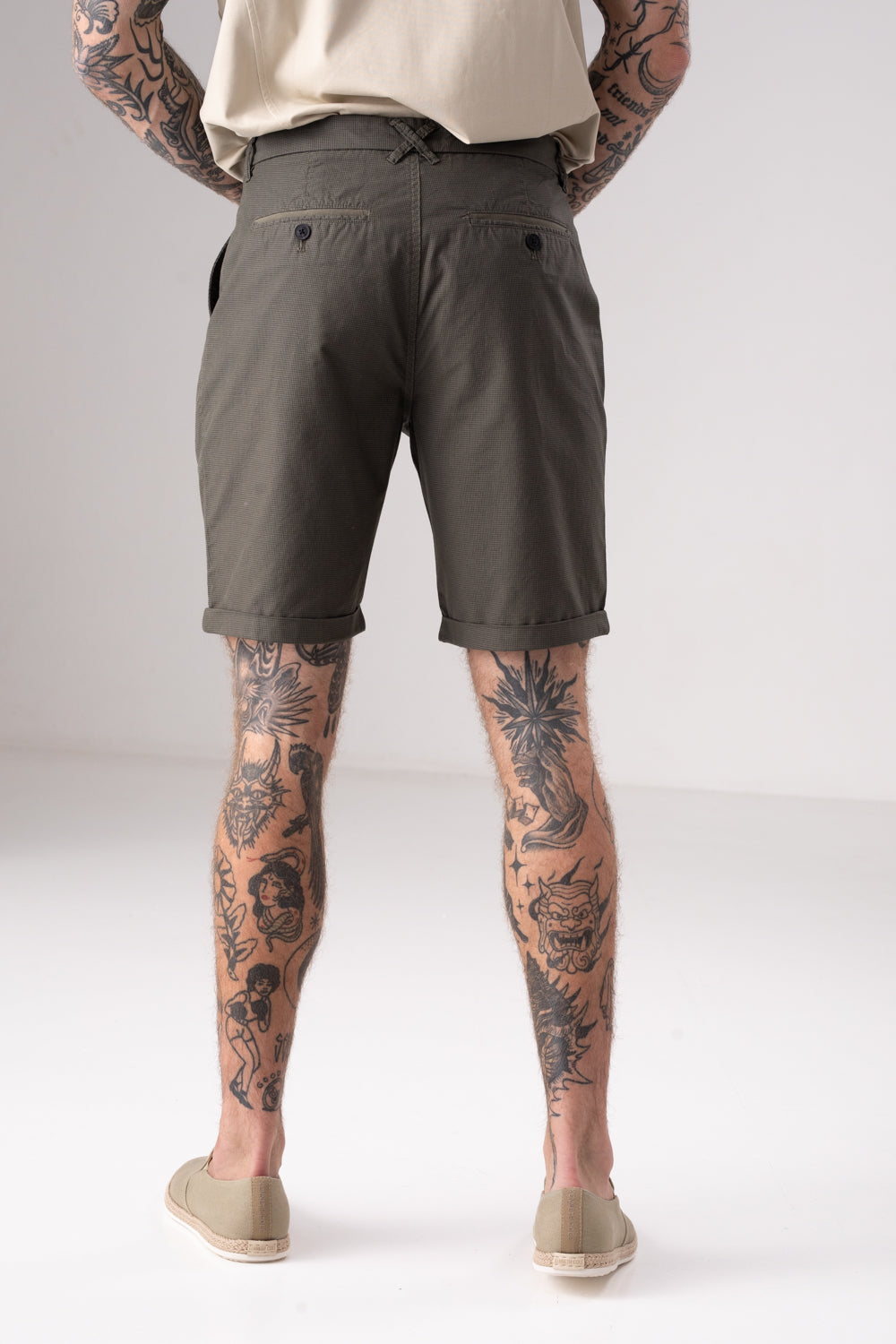 מכנס ברמודה קצר לגברים