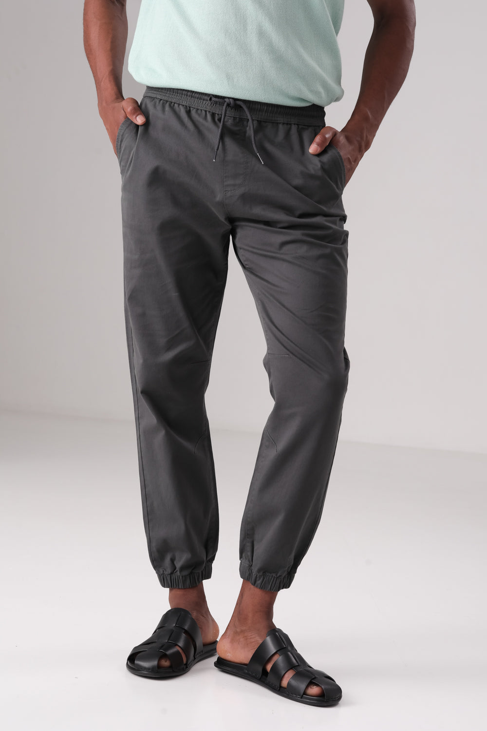 מכנס ג'וגר ארוך אפקט ווש