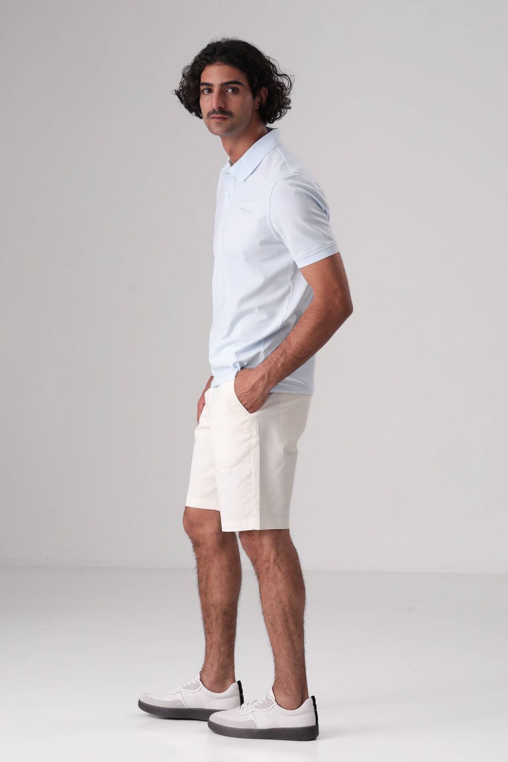 מכנסי ברמודה צ'ינו