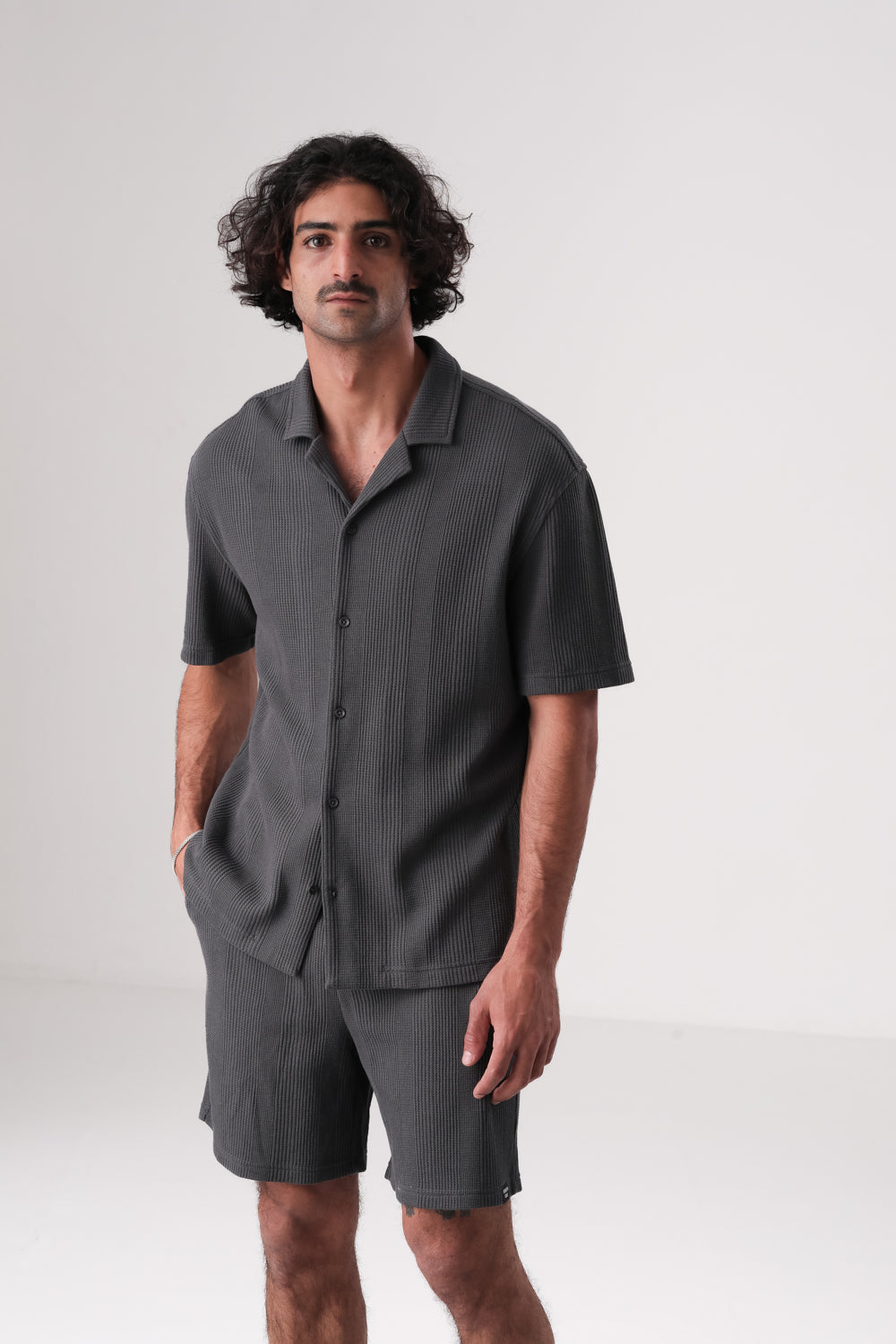 חולצת סריג מכופתרת בטקסטורת משבצות